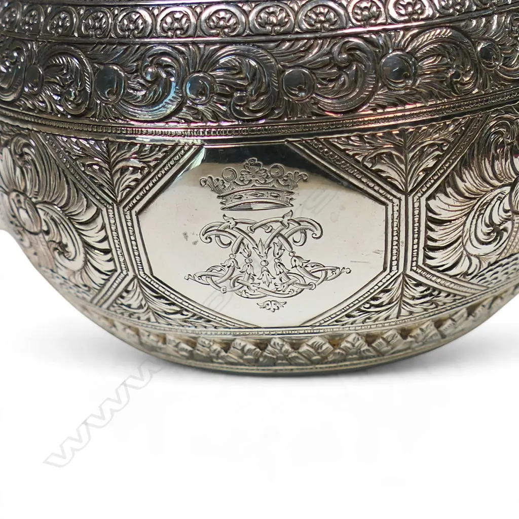 A Victorian silver bachelor's three-piece tea set, Image 1++
