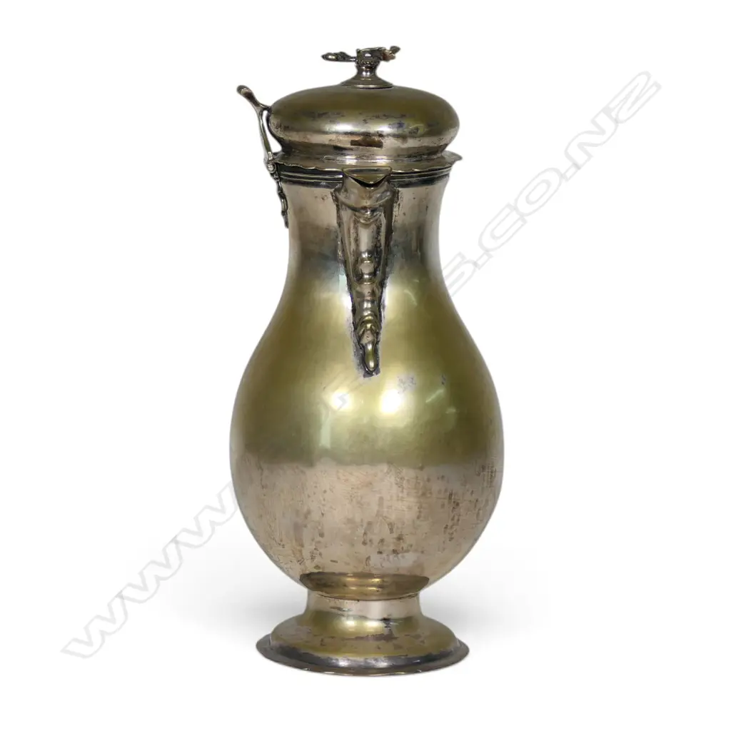 An 18thC German silver chocolate pot, Image 1++