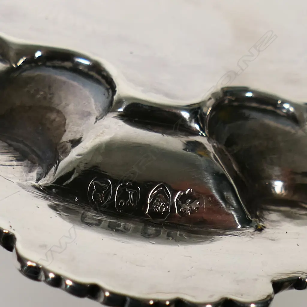 A William IV silver small salver, Image 1++