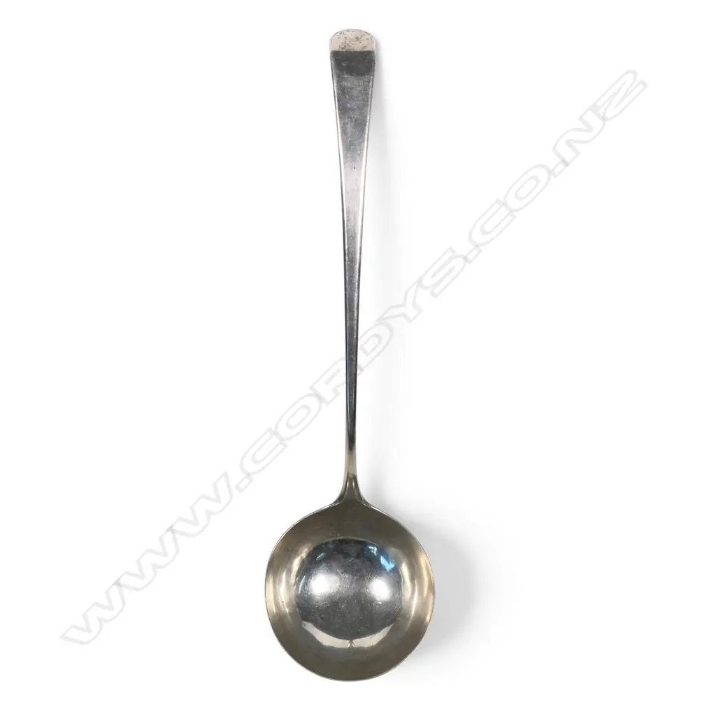 An 18thC silver ladle, Image 1++