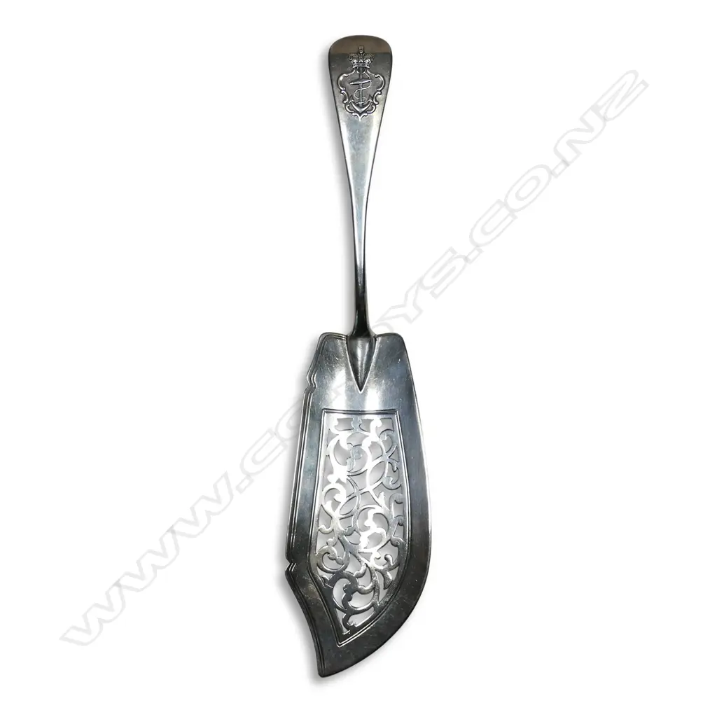 A Victorian silver fish slice, Image 1++