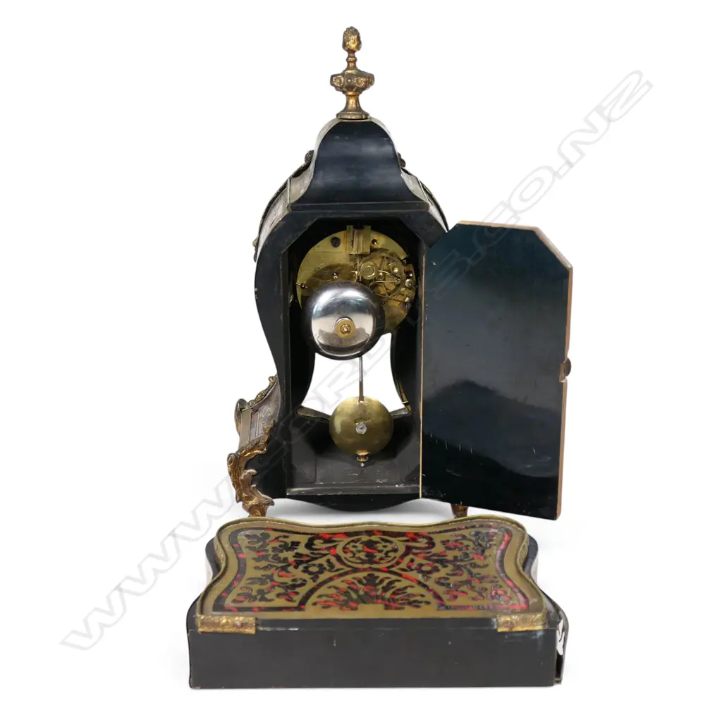 A 19thC French boulle mantel clock on stand, Image 1++