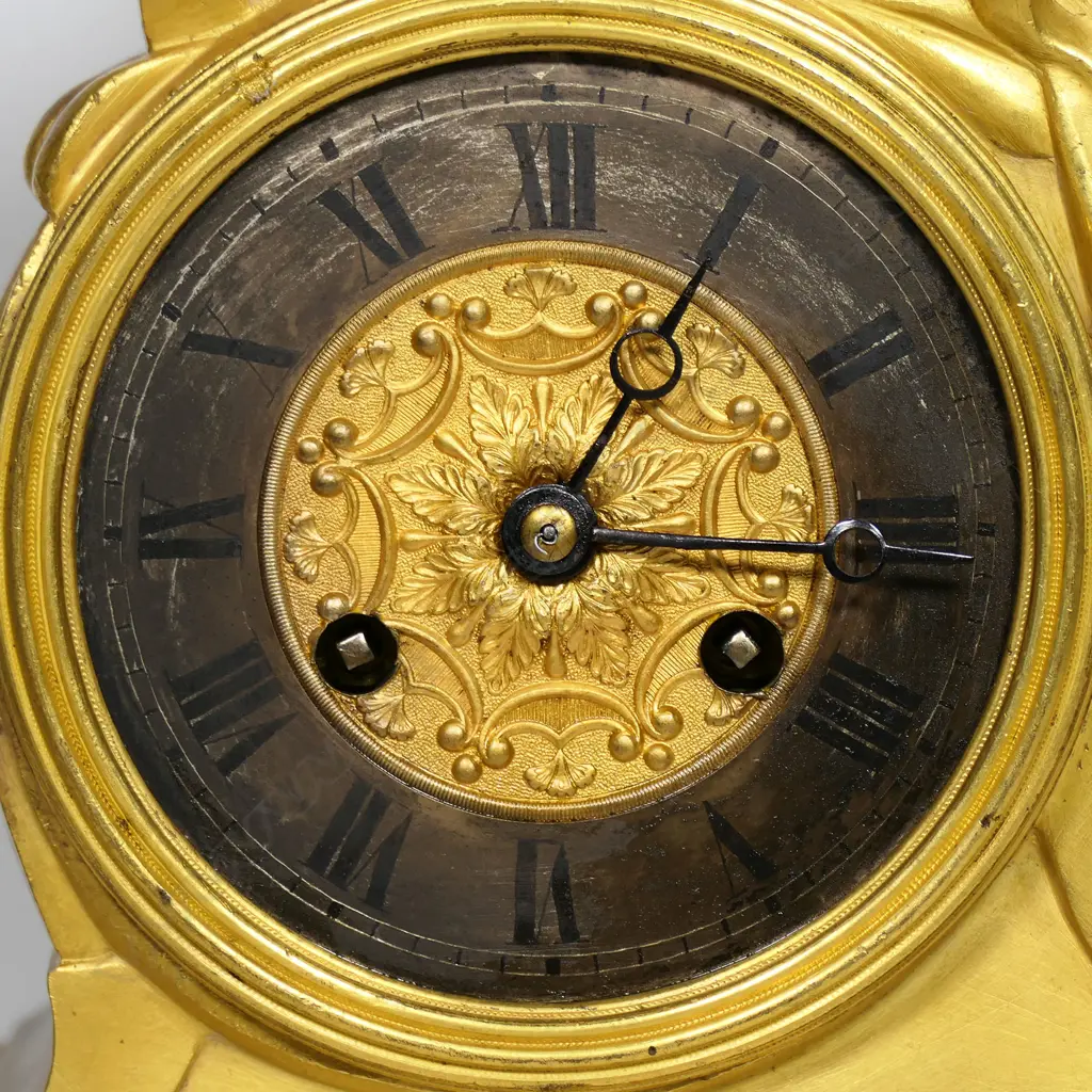 A French 19thC ormolu gilt mantel clock, Image 1++