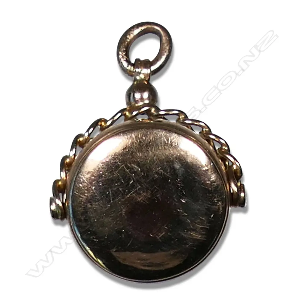 An Edwardian 9ct rose gold and hardstone fob swivel, Image 1++
