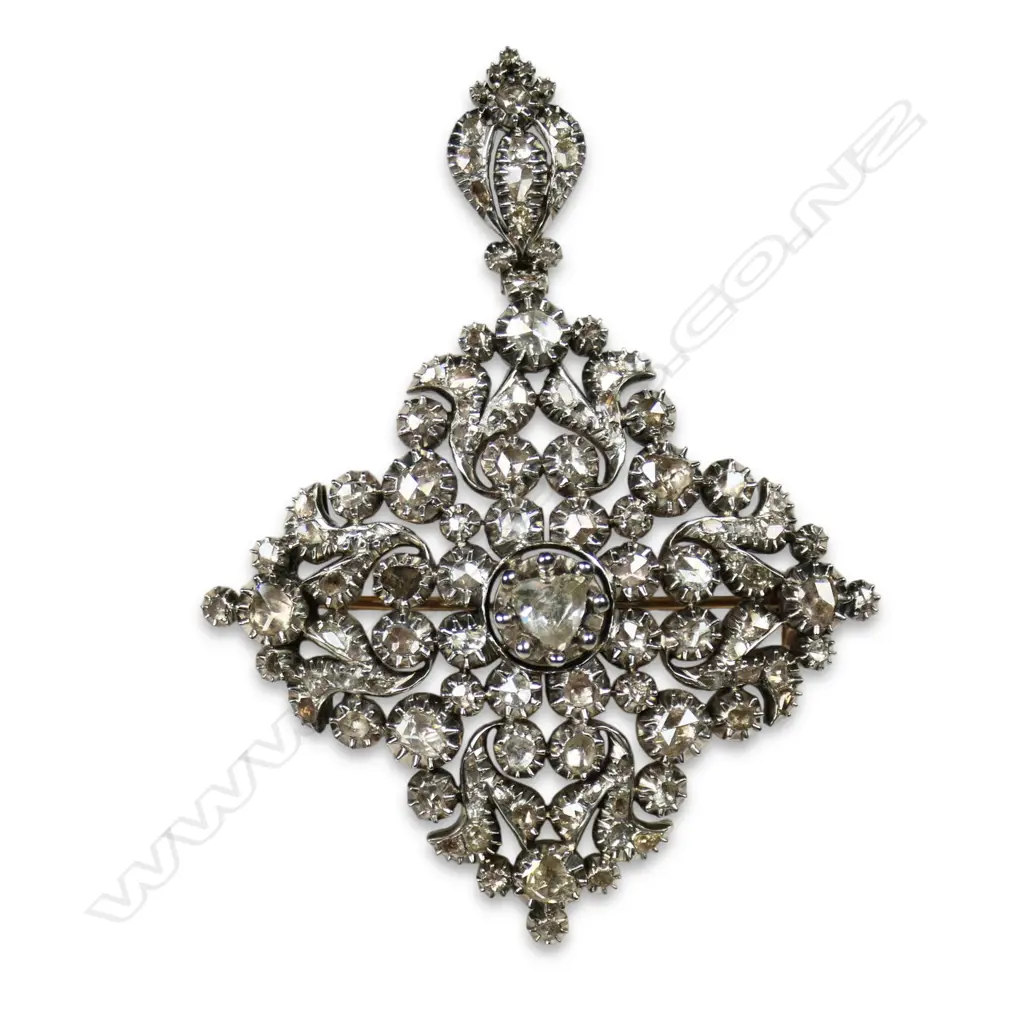 A Georgian 9ct gold / silver and diamond pendant/brooch, Image 1++