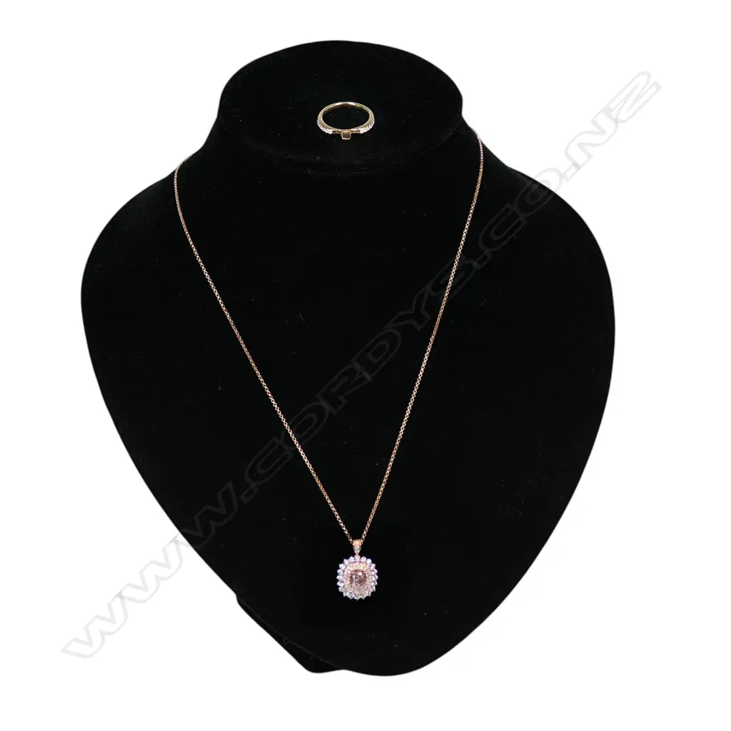 An 18ct rose gold and pink diamond ring/pendant converting necklace, Image 1++