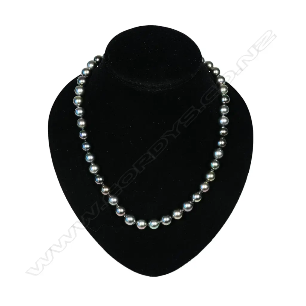 A Tahitian-type large black cultured pearl necklace, Image 1++