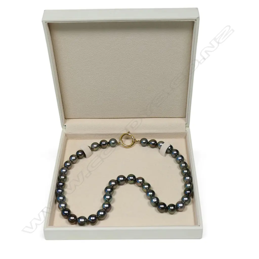 A Tahitian-type large black cultured pearl necklace, Image 1++