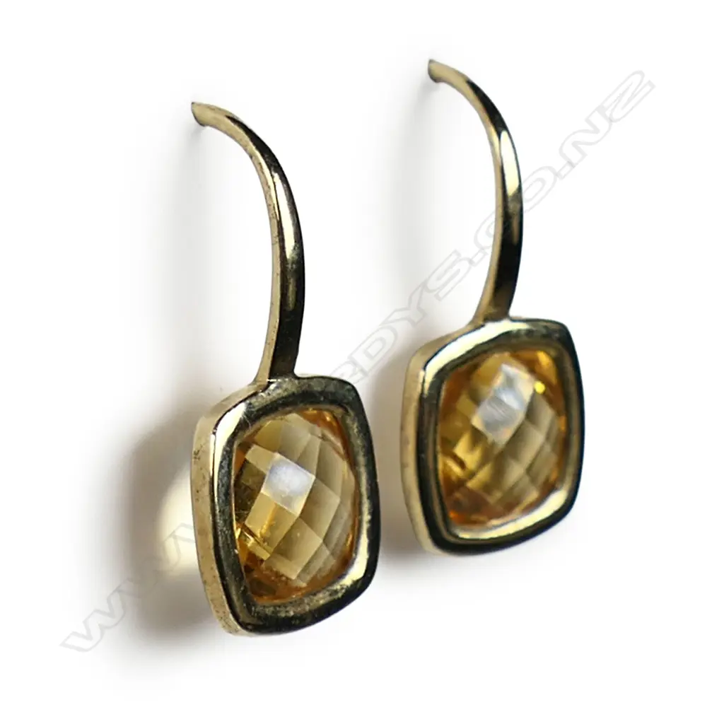 A pair of 9ct yellow gold and citrine earrings, Image 1++