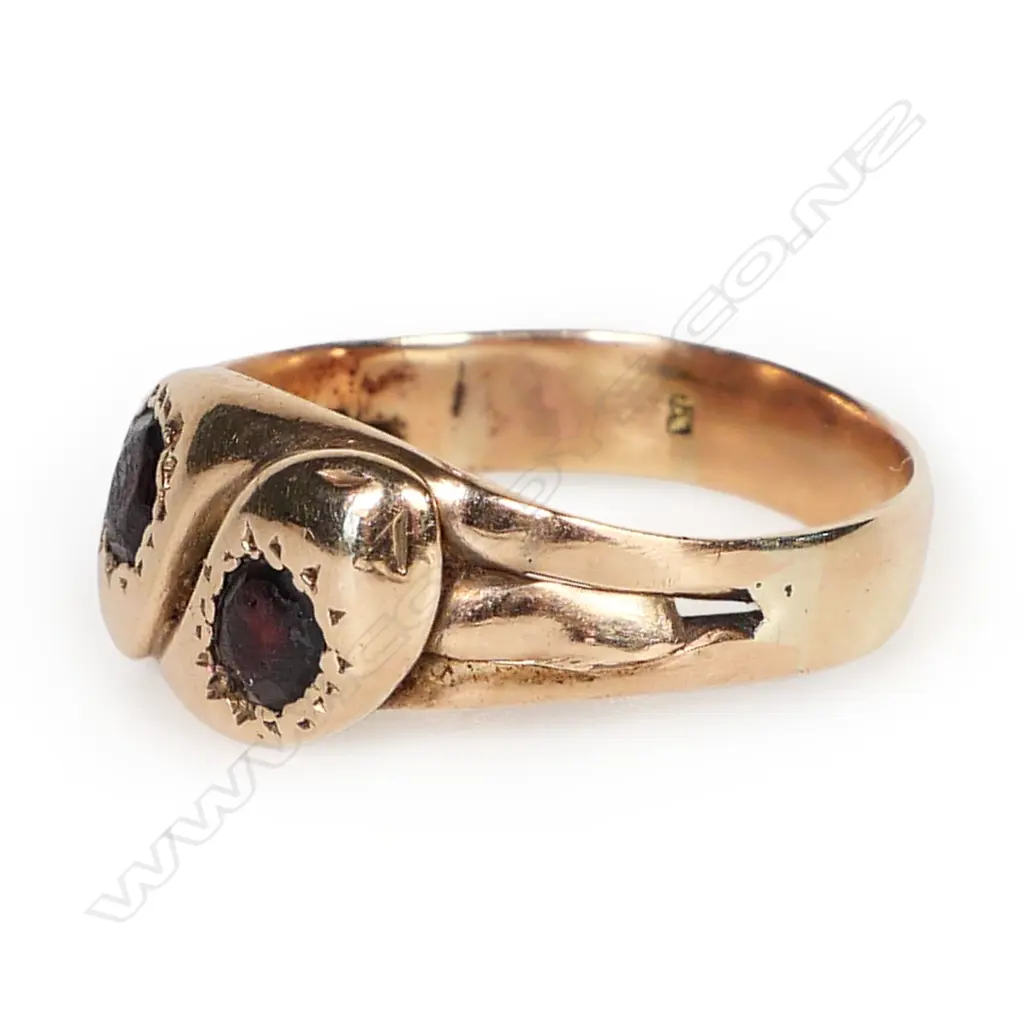 Victorian 9ct rose gold and garnet double snake head ring, Image 1++