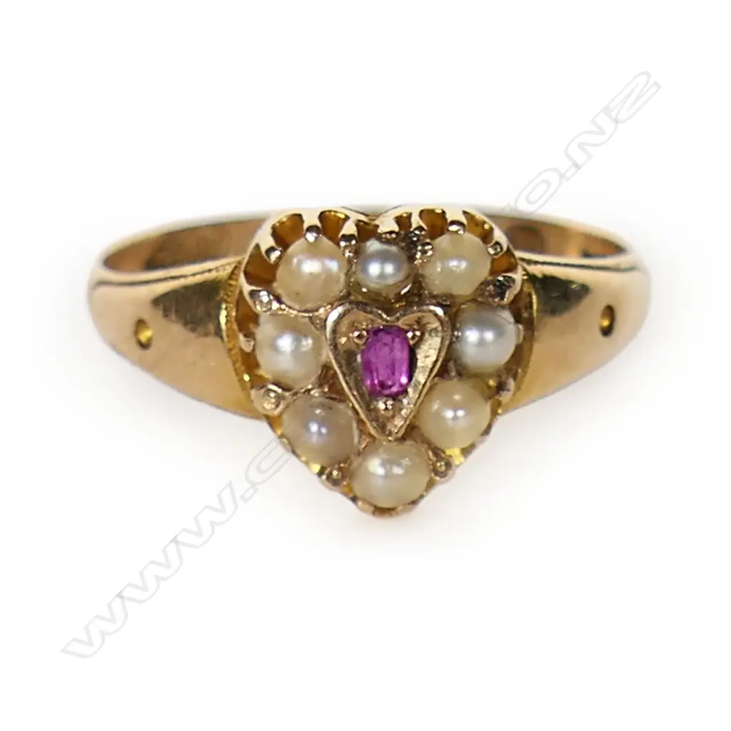 A Victorian 15ct gold ruby and pearl ring, Image 1++