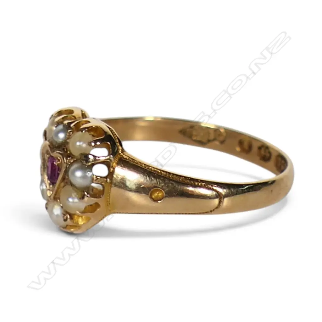 A Victorian 15ct gold ruby and pearl ring, Image 1++