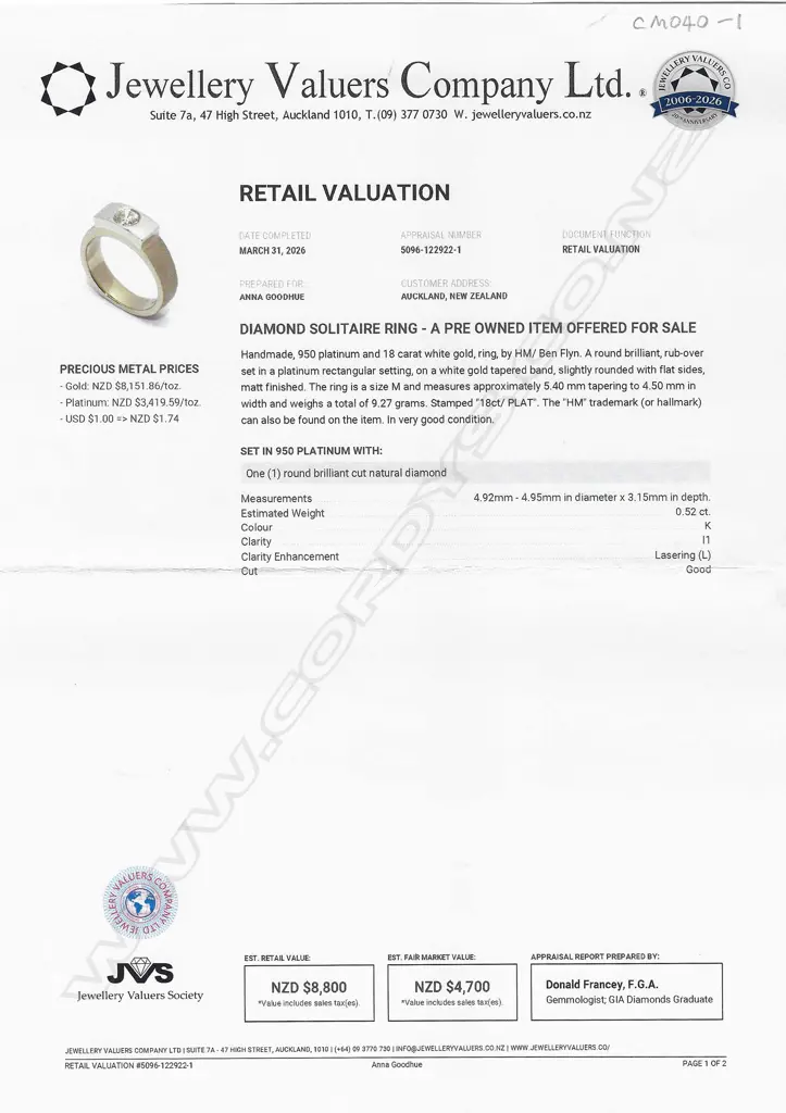 An 18ct white gold and platinum diamond ring, Image 1++