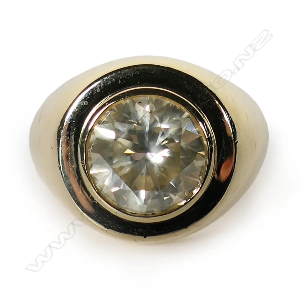 A 14ct yellow gold and large 5.01ct diamond solitaire ring, Image 1++