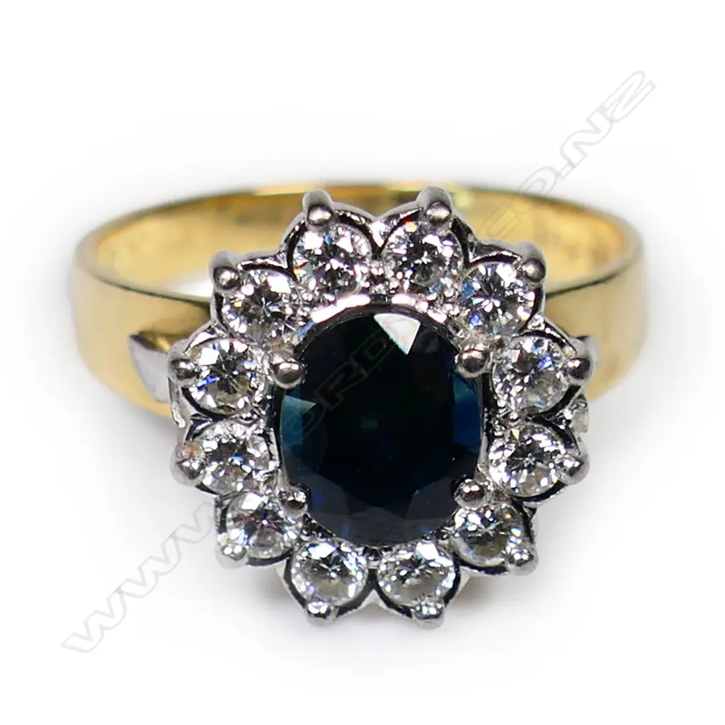 An 18ct gold sapphire and diamond ring, Image 1++