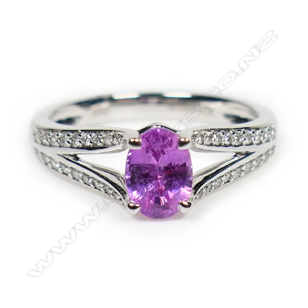 A 14ct white gold pink sapphire and diamond ring, Image 1++