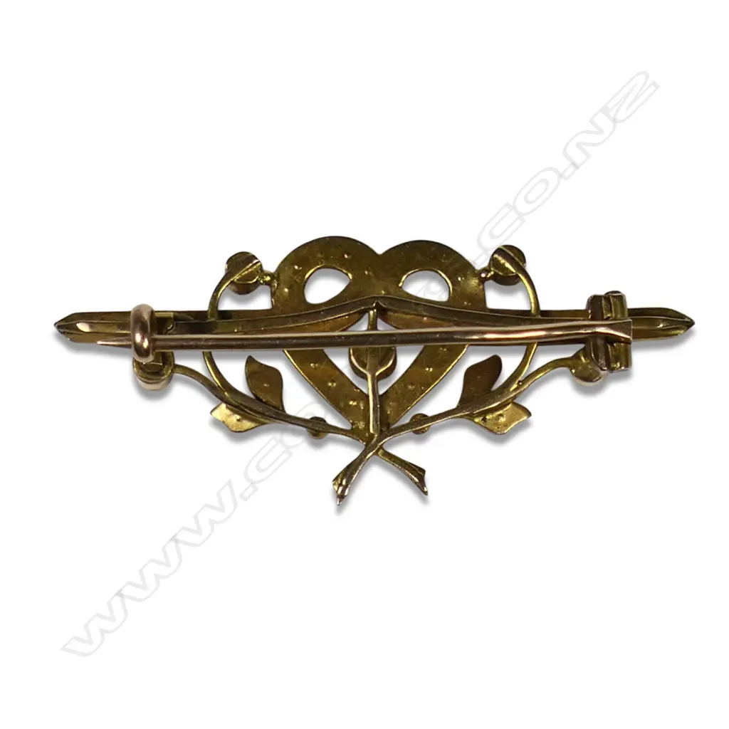 An elegant Edwardian 9ct gold seed pearl and turquoise brooch, Image 1++