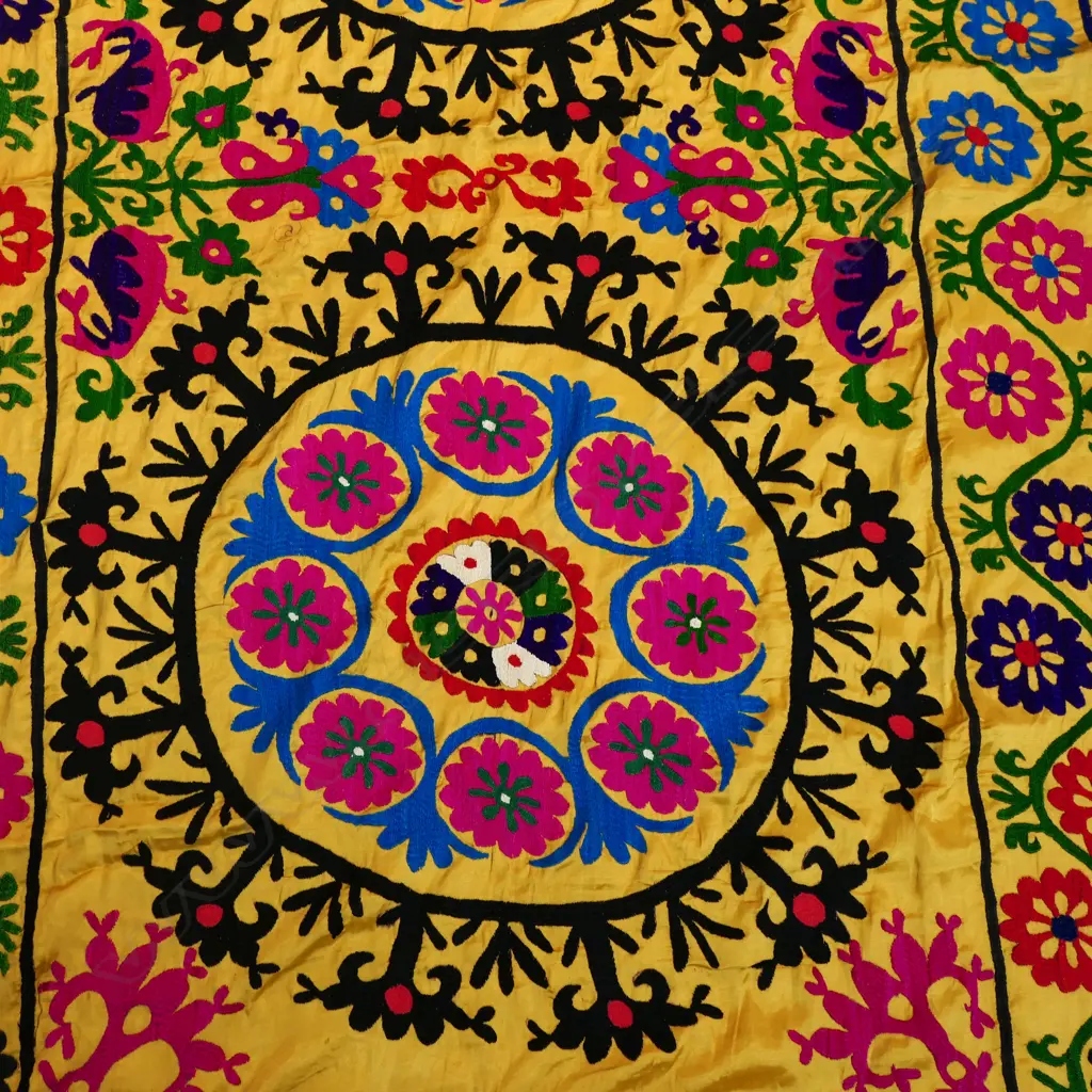 A hand embroidered Suzani panel, Image 1++