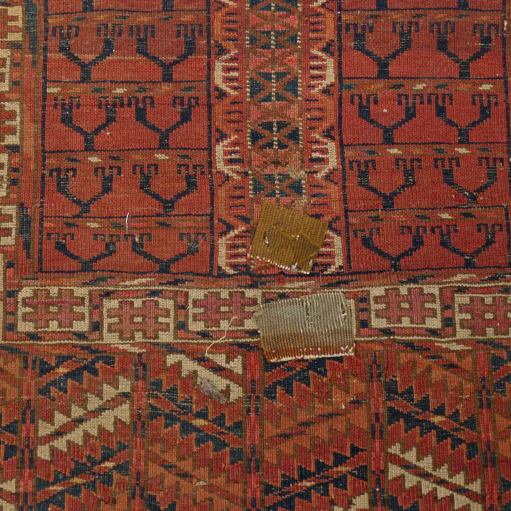 A 19thC hand knotted Engsi rug, Image 1++