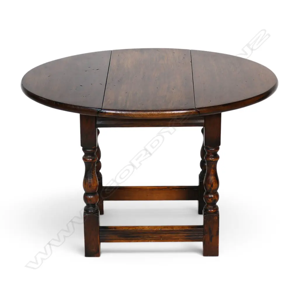 A 19thC Elizabethan style small proportion oak drop leaf table, Image 1++