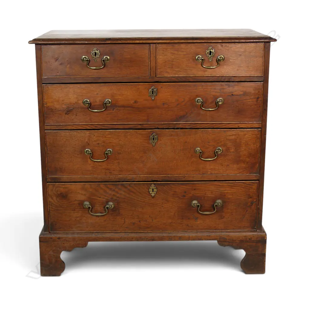 A Georgian oak five drawer flat front chest, Image 1++