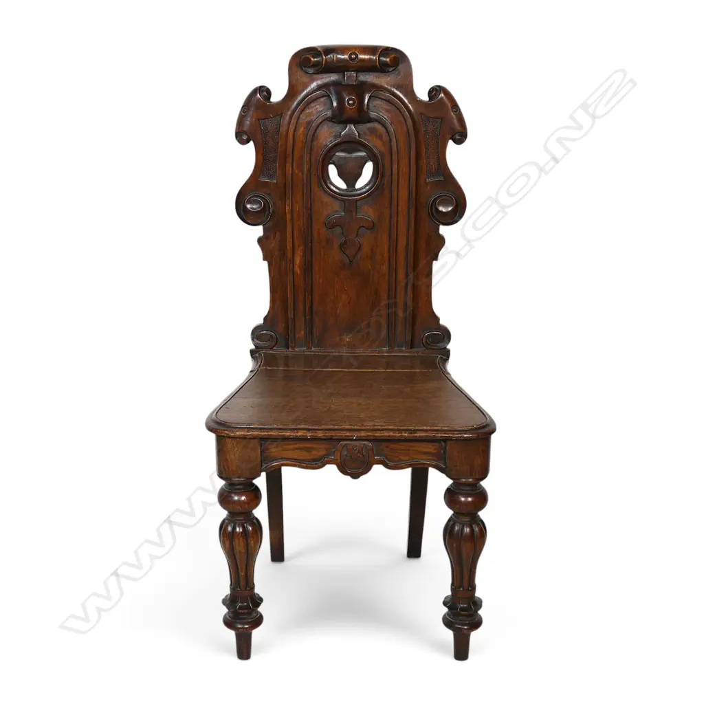 A Victorian oak hall chair, Image 1++