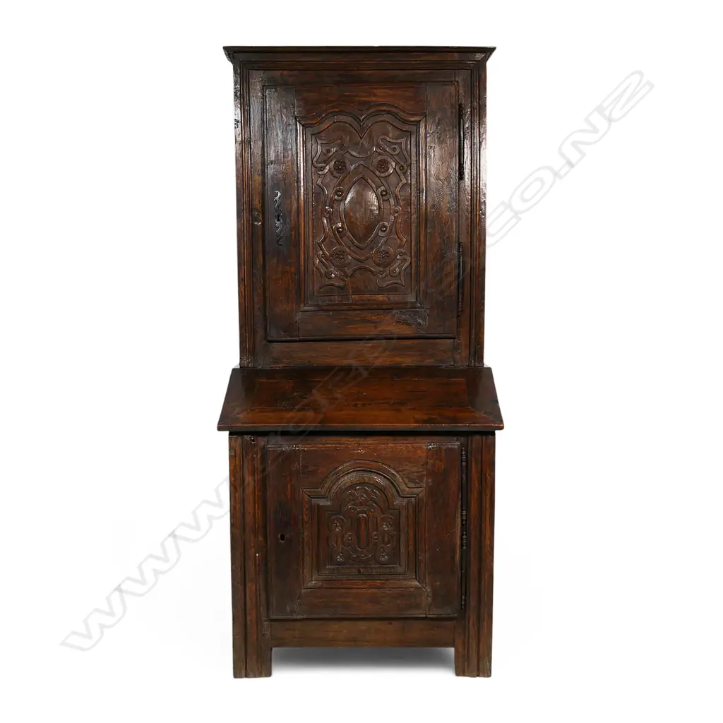 A 19thC French oak pegged cupboard, Image 1++
