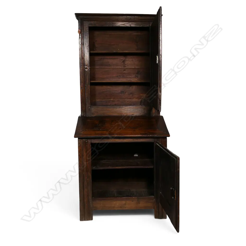 A 19thC French oak pegged cupboard, Image 1++