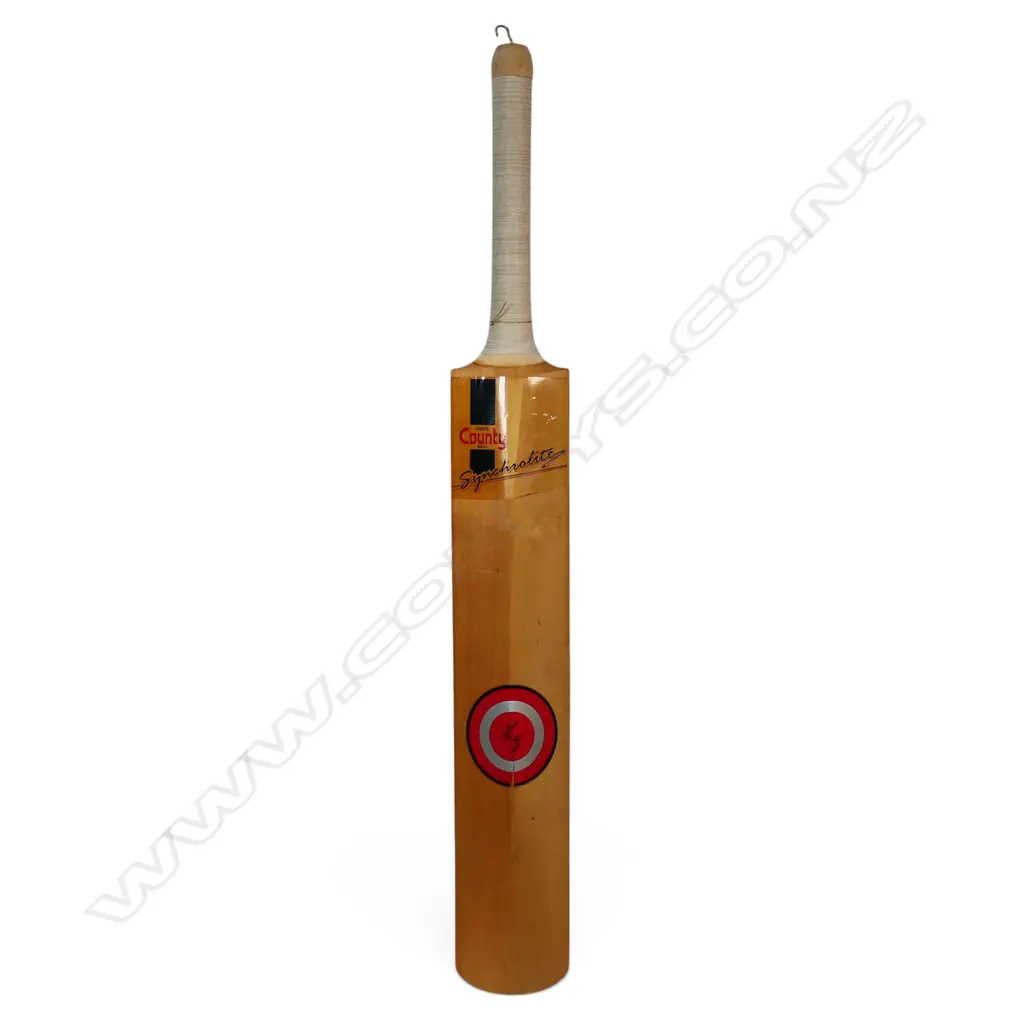 Middlesex v Leicestershire 1980s - a fully autographed Hunts County full size bat signed in ink to the face with numerous signatures Image 1++