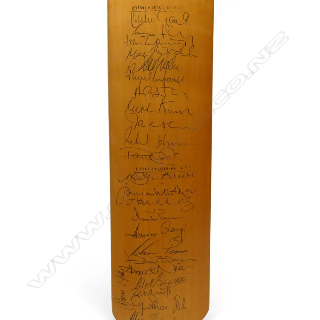 Middlesex v Leicestershire 1980s - a fully autographed Hunts County full size bat signed in ink to the face with numerous signatures Image 1++