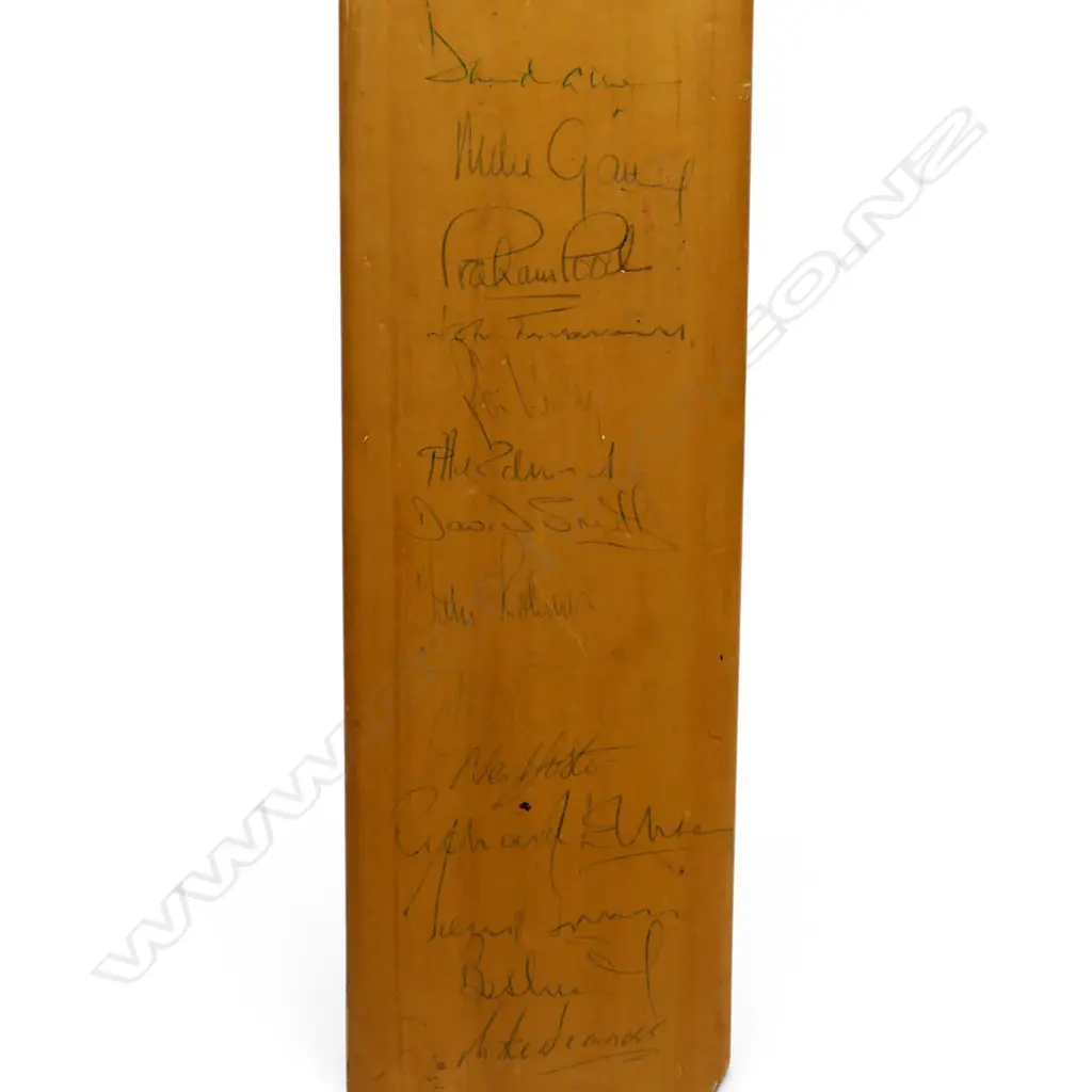 England v West Indies 1986 - autographed CL full size bat signed in ink by England team members, Image 1++
