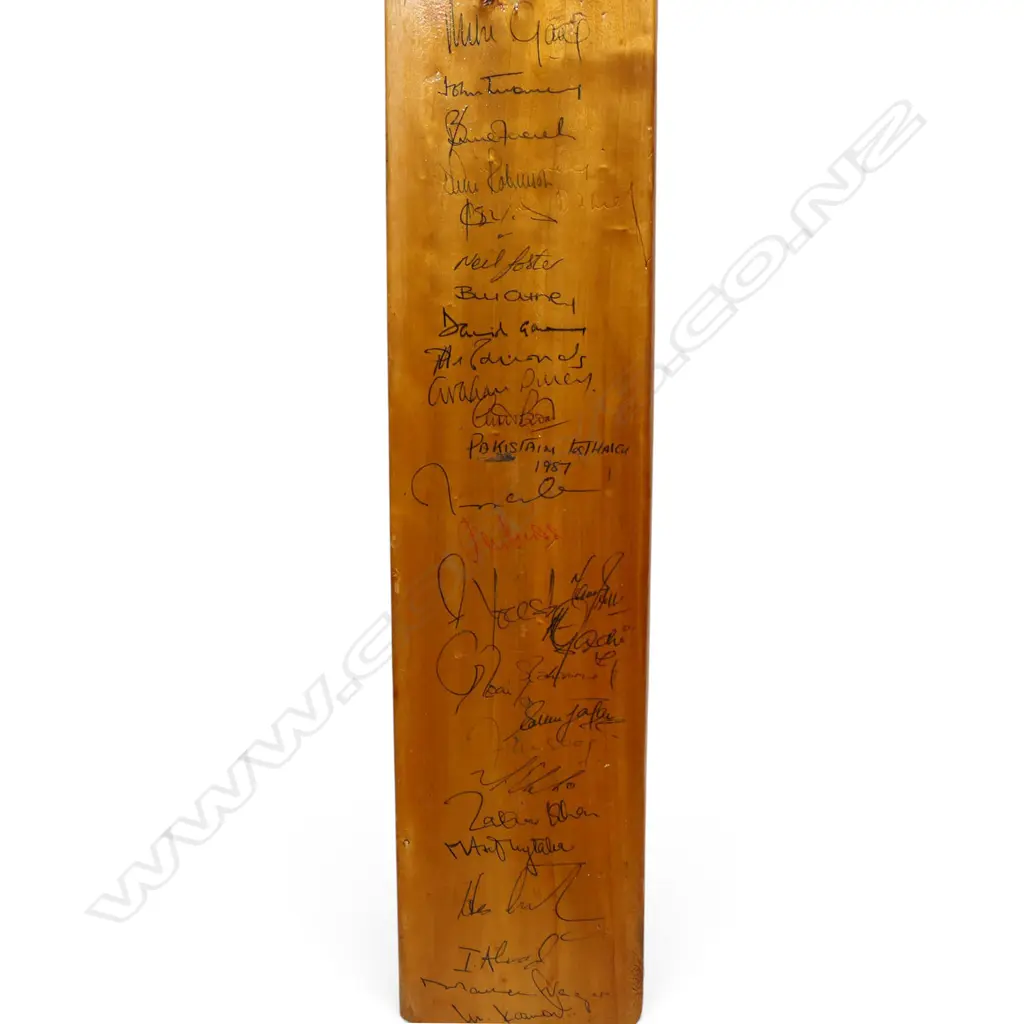 England v Pakistan 1987 - fully autographed CL full size bat signed in ink by both teams and featuring legendary players, Image 1++