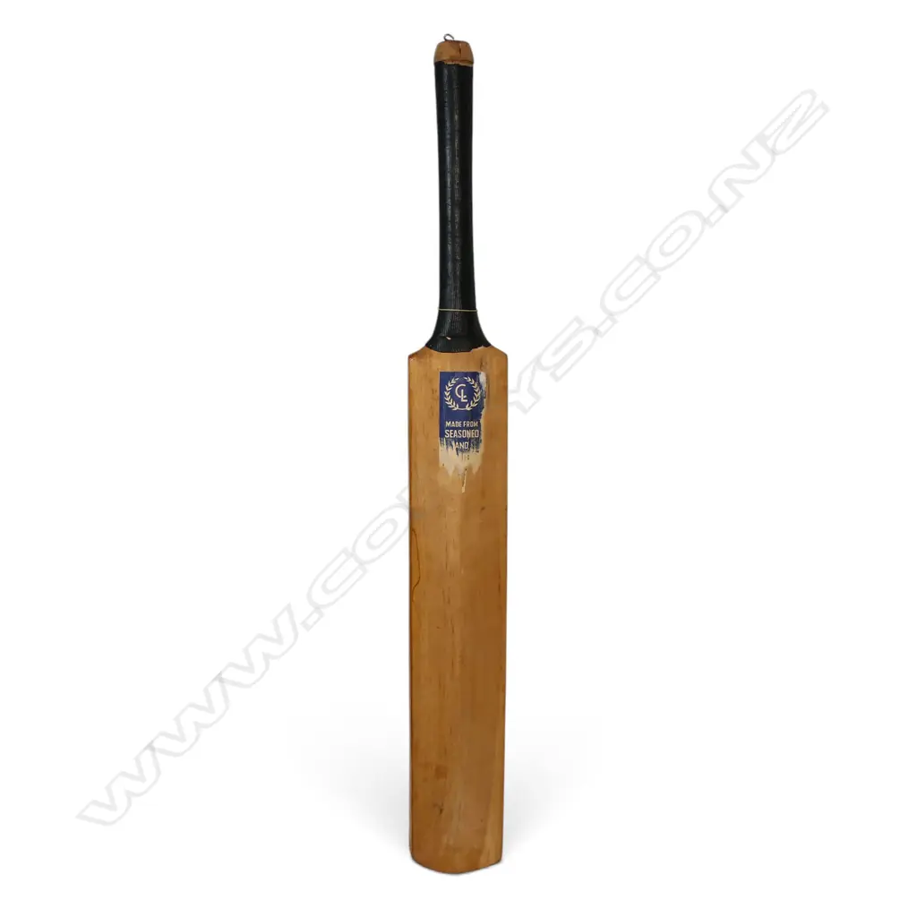 England v Pakistan 1987 - fully autographed CL full size bat signed in ink by both teams and featuring legendary players, Image 1++