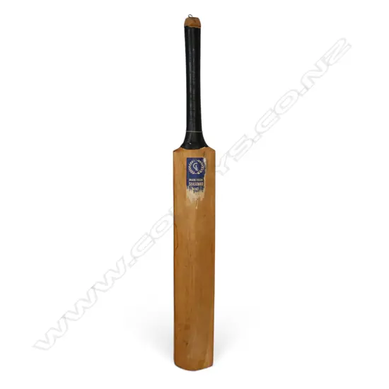 England v Pakistan 1987 - fully autographed CL full size bat signed in ink by both teams and featuring legendary players,