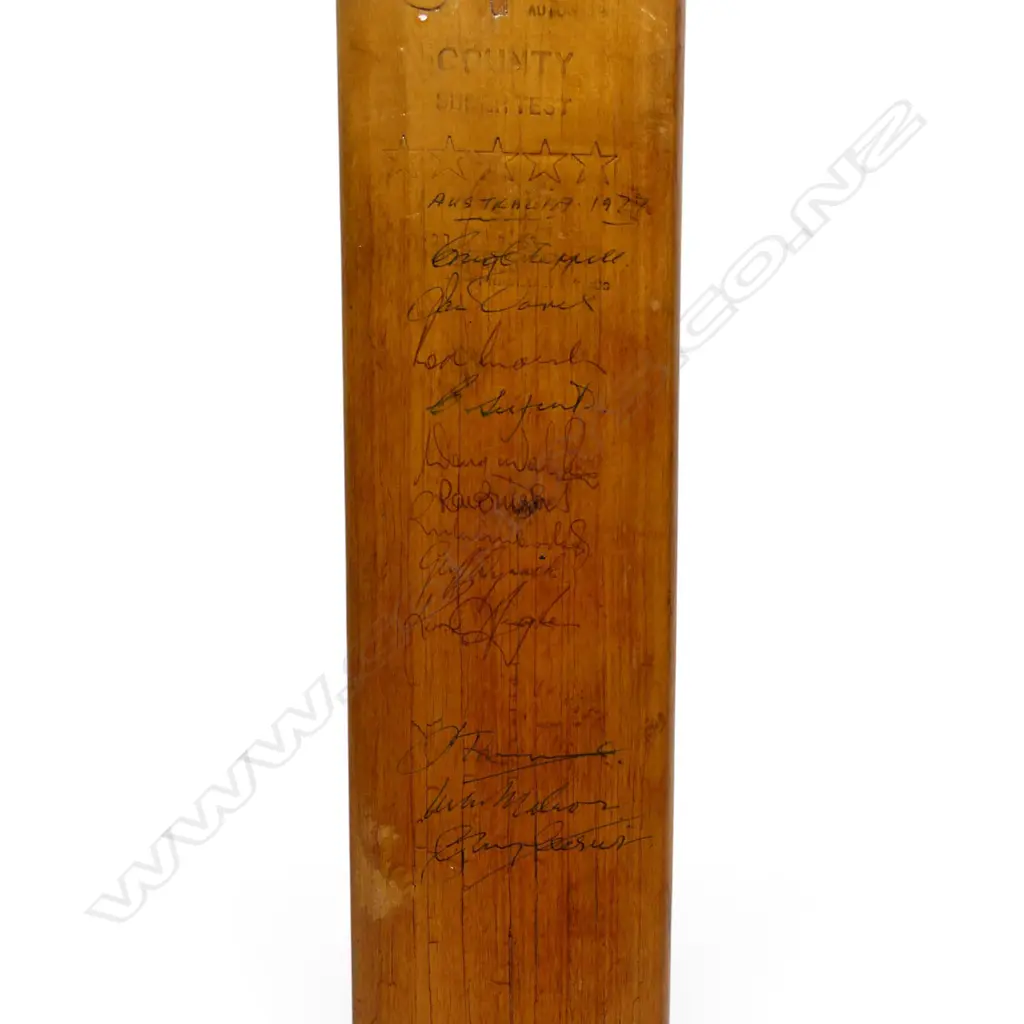 Australia v Middlesex 1977 and Middlesex v Sommerset 1977 - autographed full size Geoff Boycott bat signed in ink on the face and reverse by iconic players, Image 1++