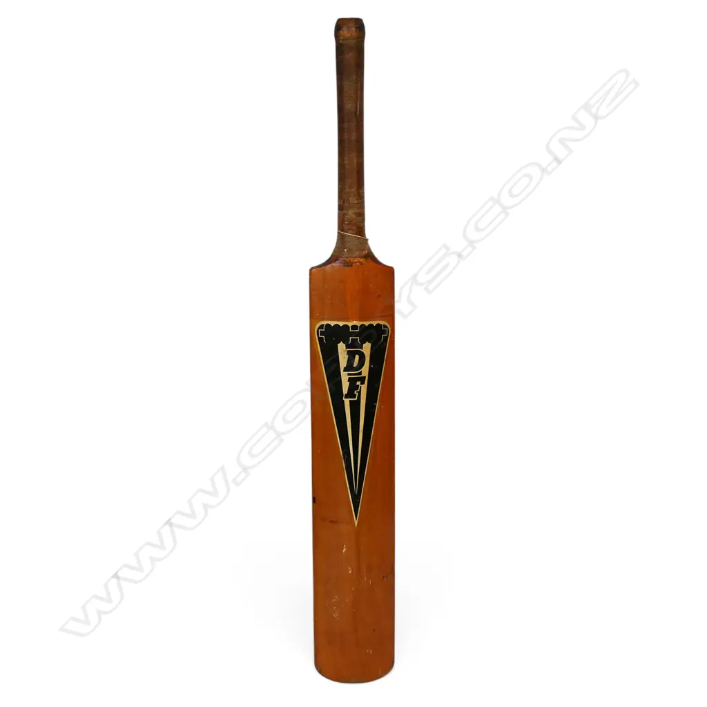 England v Australia 1981 - Australia v England 1981 - a fully autographed Duncan Fearnley full size bat signed in ink by many legendary players, Image 1++