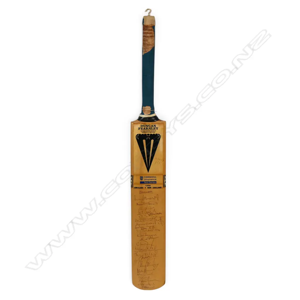 New Zealand v England 1994 - autographed Duncan Fearnley full size bat signed in ink by the two sides, Image 1++