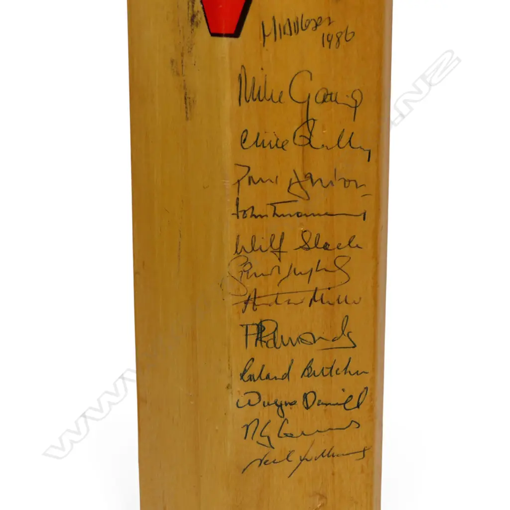 New Zealand v Middlesex 1986 - autographed CL Captain ¾ size bat signed in ink by both teams, Image 1++