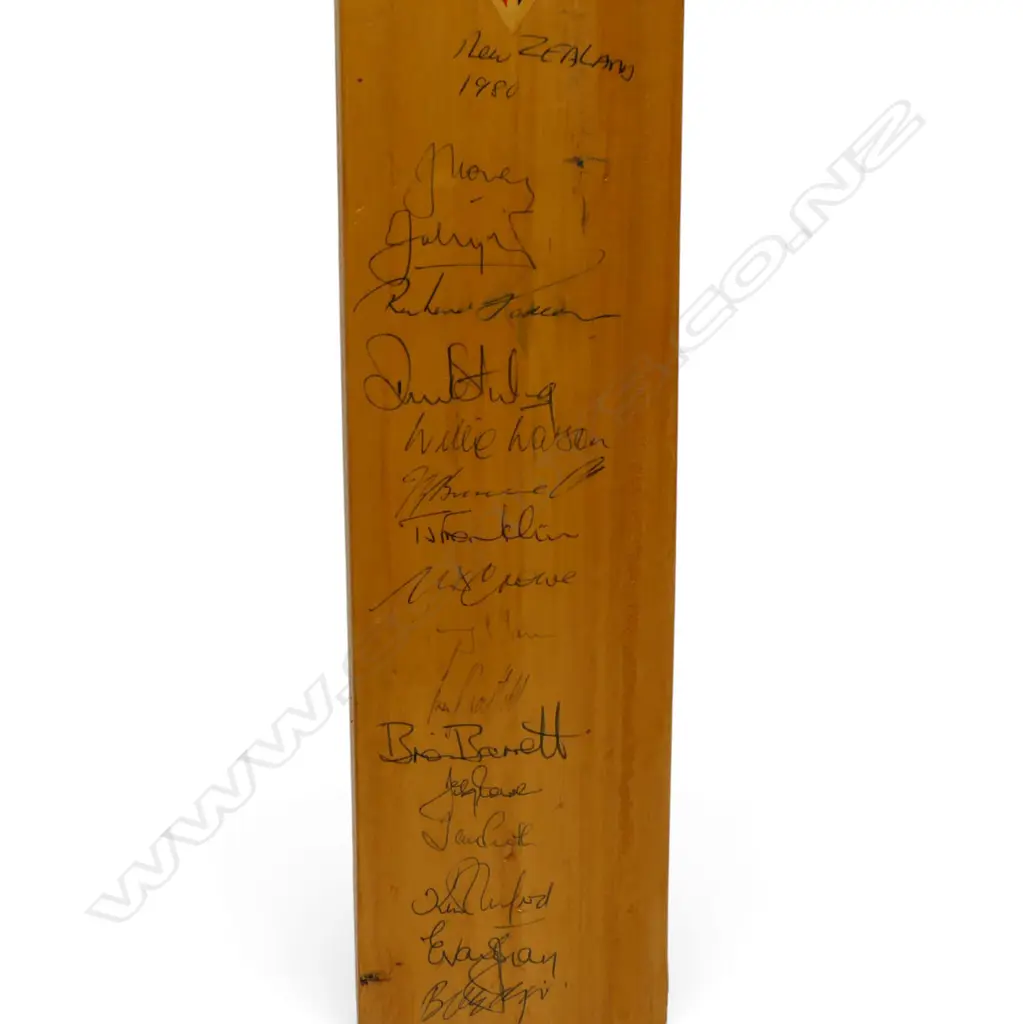 New Zealand v Middlesex 1986 - autographed CL Captain ¾ size bat signed in ink by both teams, Image 1++