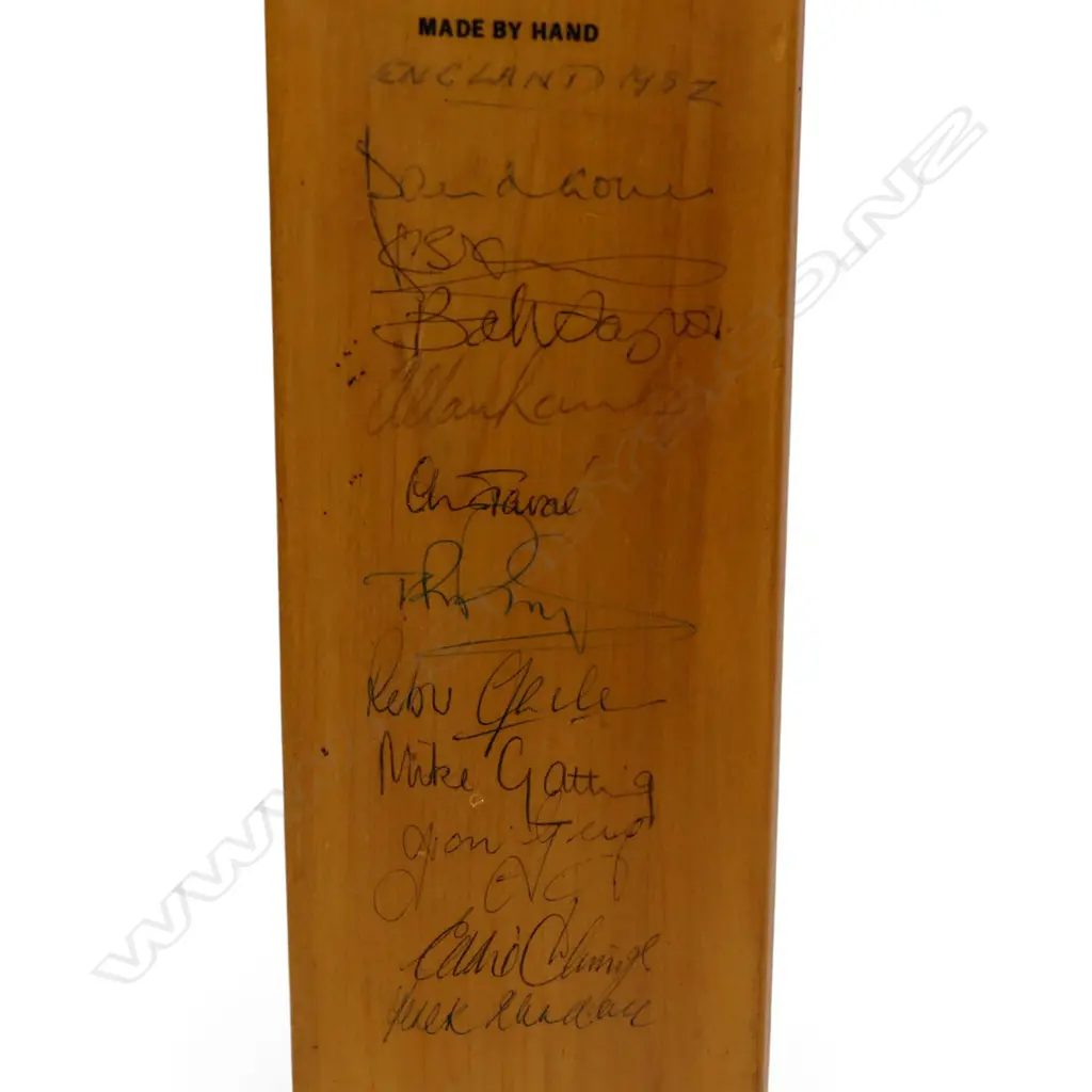 Pakistan v England 1982 - autographed CL junior size bat (730 mm) signed in ink, Image 1++