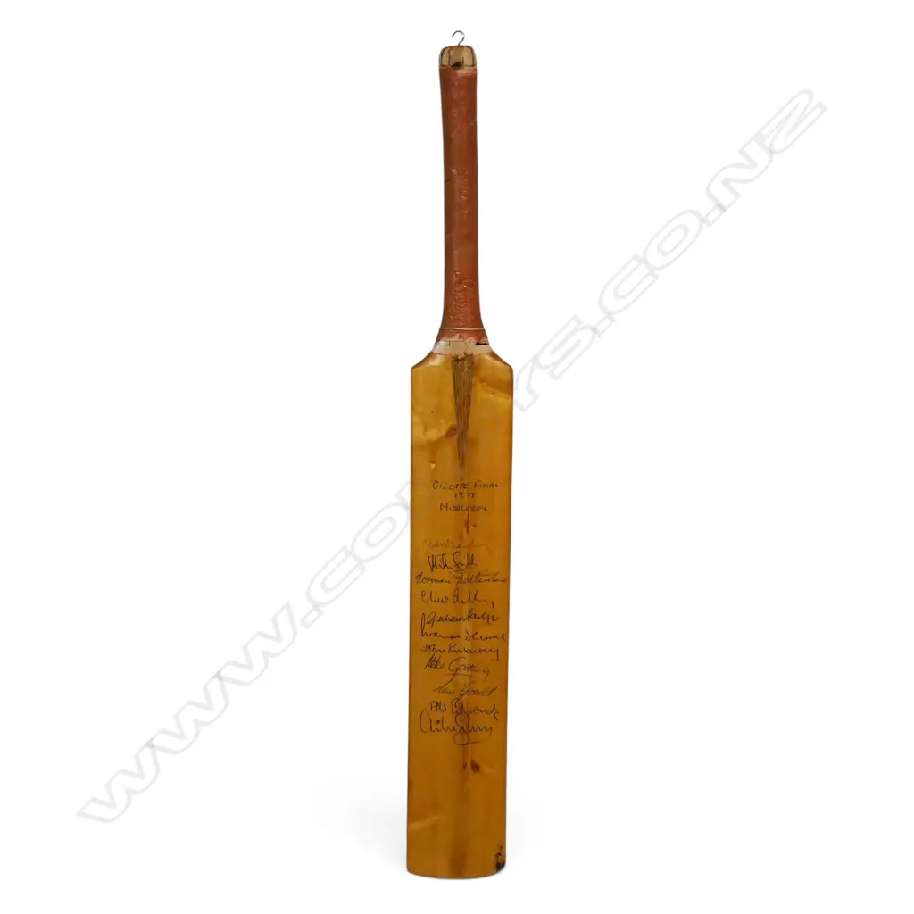 Middlesex v Glamorgan 1977 - autographed unbranded junior size bat (720 mm) signed in ink, Image 1++