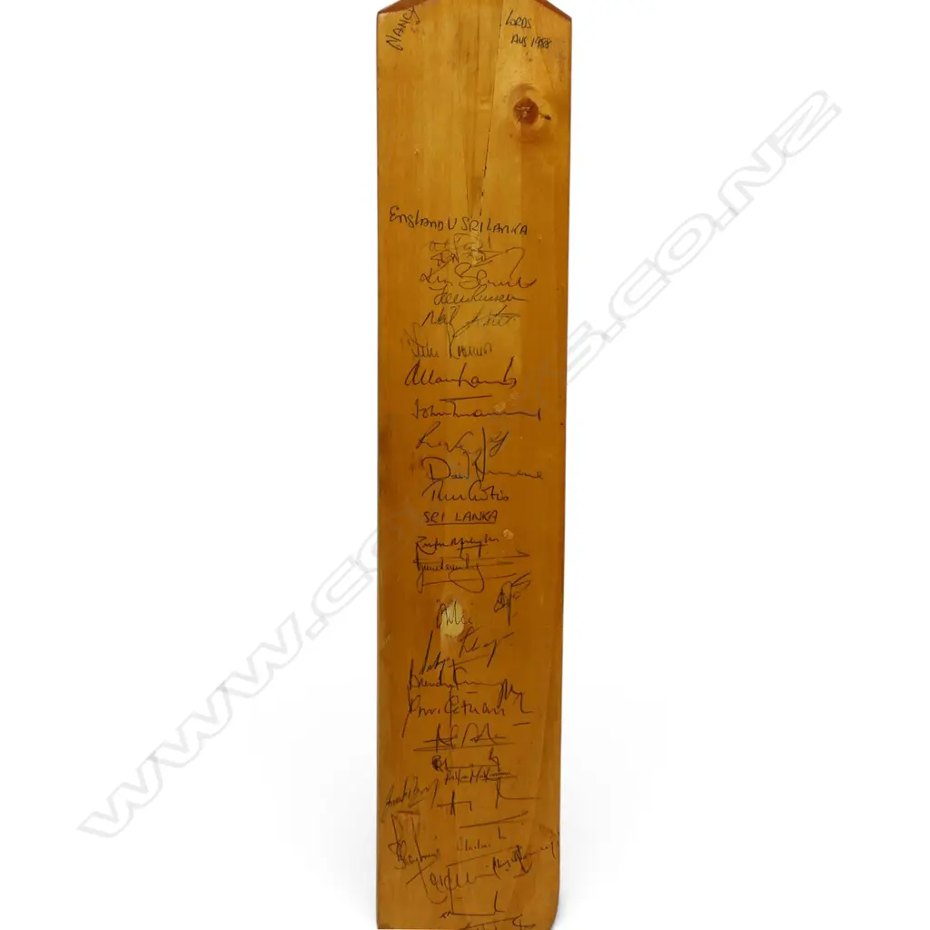 England v Sri Lanka 1988 - autographed unbranded junior size bat (720 mm) signed in ink by members of both teams, Image 1++