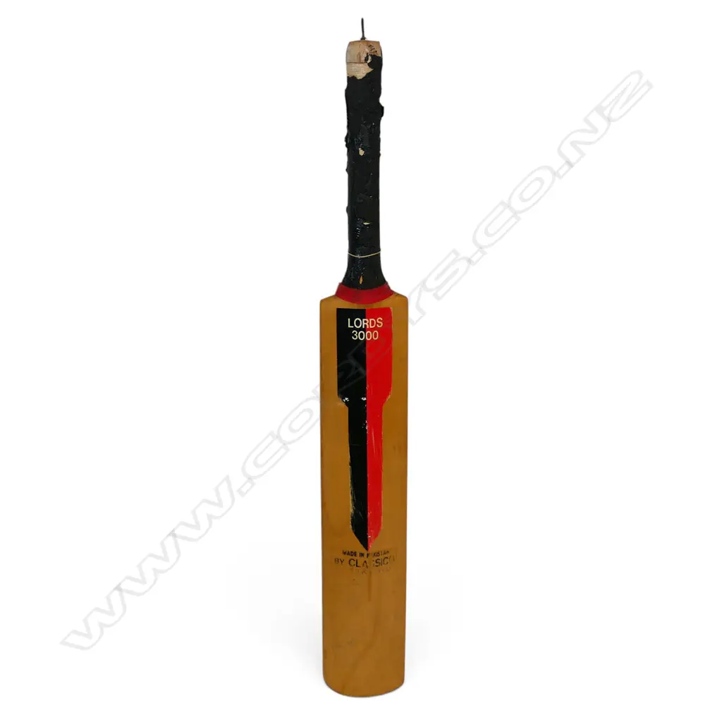 Middlesex 1987 - autographed Lords 3000 junior size bat (640 mm) signed in ink, Image 1++