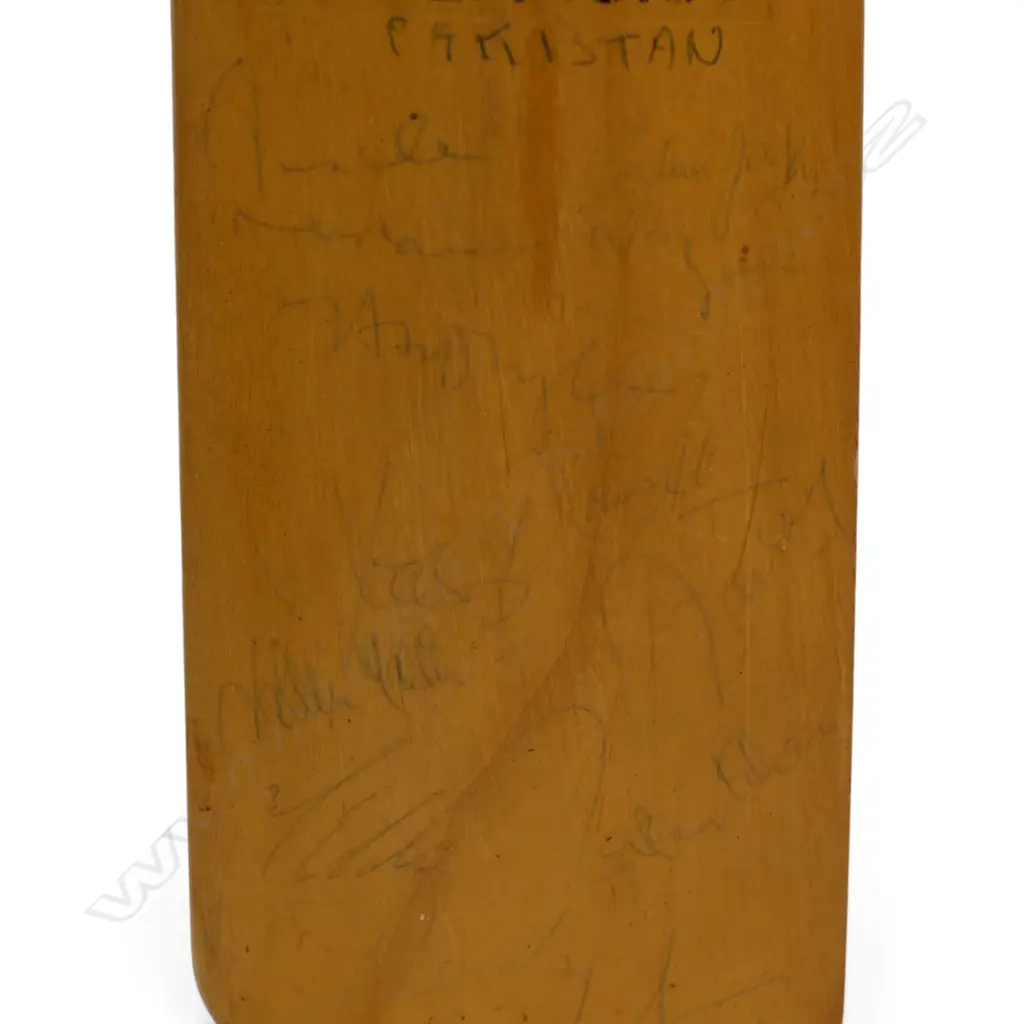 Middlesex 1987 - autographed Lords 3000 junior size bat (640 mm) signed in ink, Image 1++