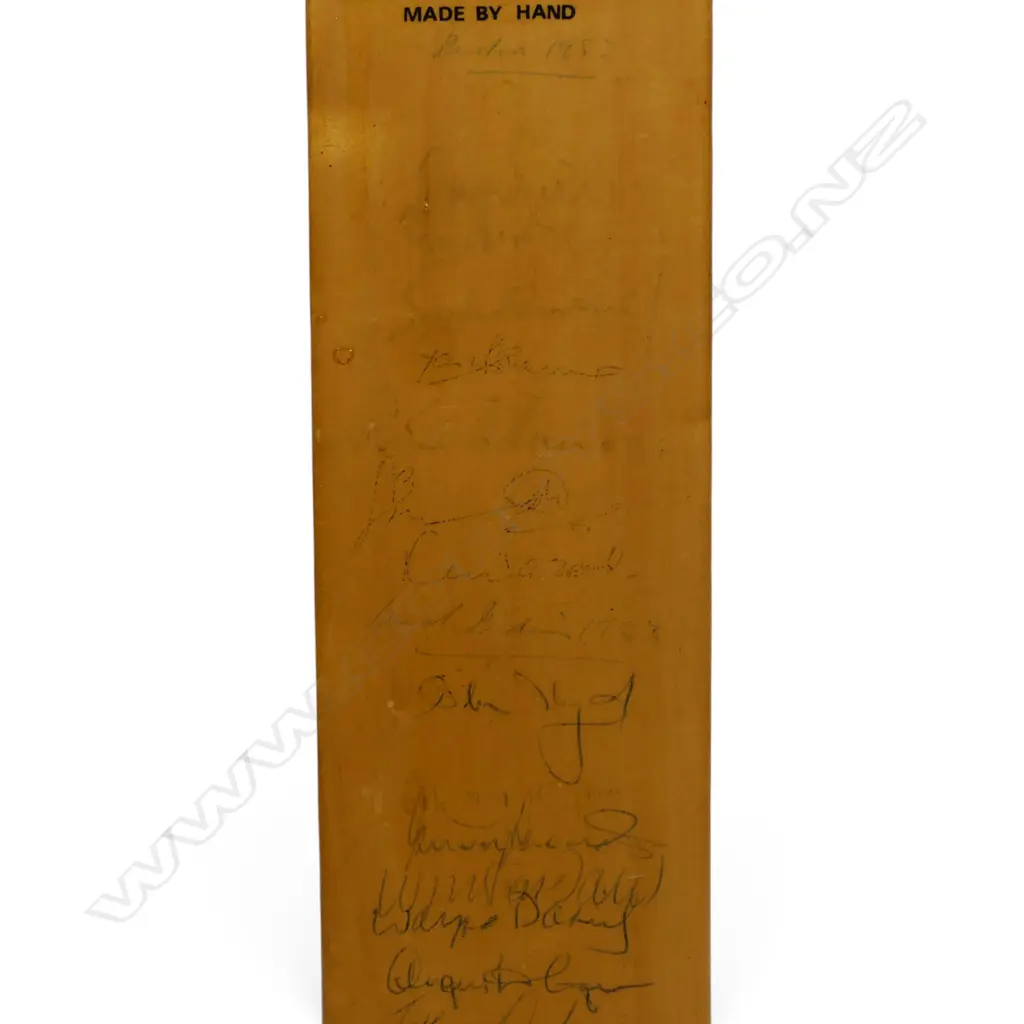 England v New Zealand 1983 and West Indies 1983 - autographed CL junior size bat (655 mm) signed in ink, Image 1++