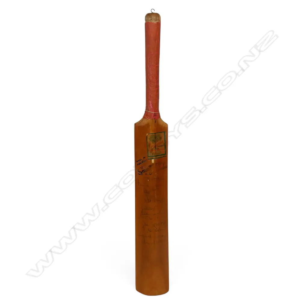 England v Sri Lanka 1984 - autographed unbranded junior bat (680 mm) signed in ink, Image 1++