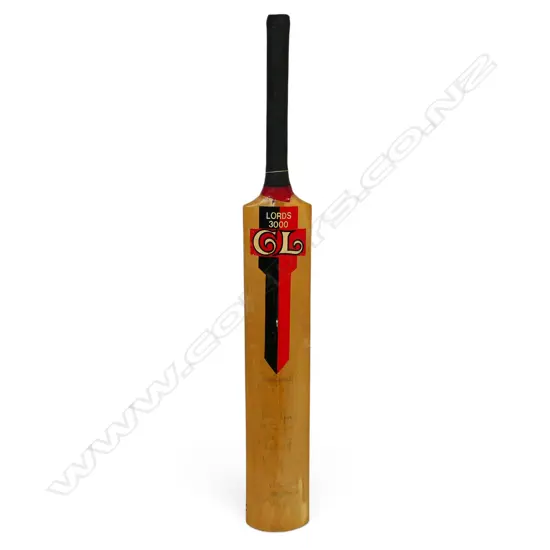 Australia v England 1989 - autographed CL Lords 3000 junior bat (725mm) signed in ink,