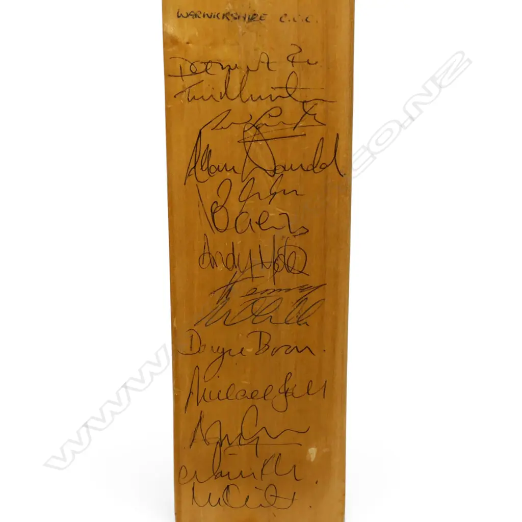 Warwickshire mid 1990s - autographed Lords 3000 junior size bat (650 mm) signed in ink, Image 1++