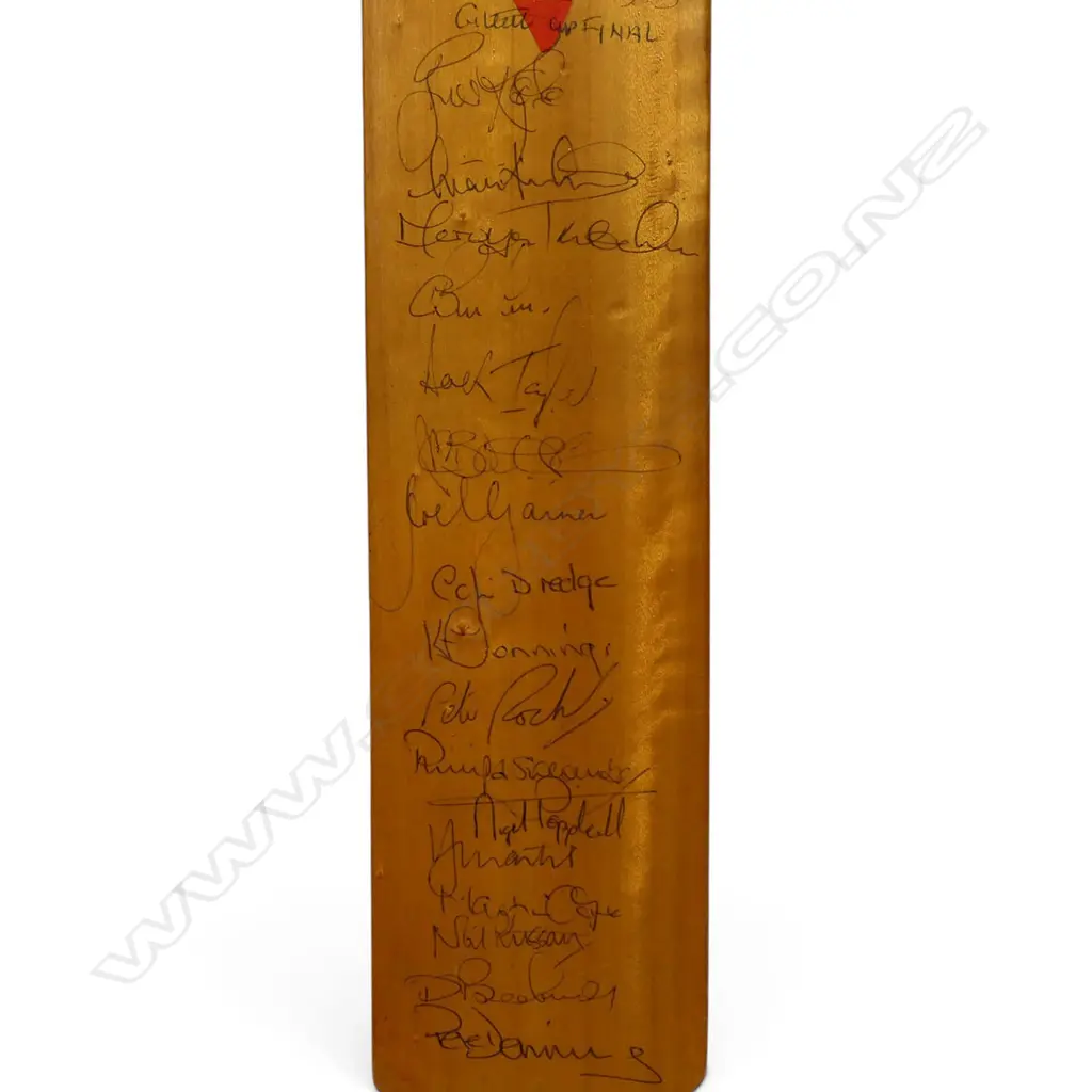 Somerset v North Hampshire 1979 - autographed unbranded junior size bat (725 mm) signed in ink, Image 1++