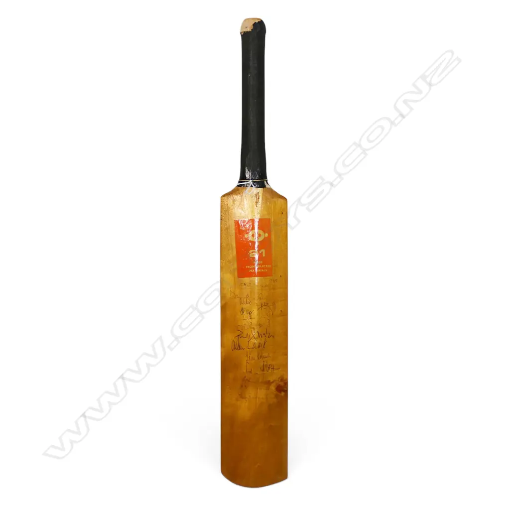 England v Australia 1985 - autographed CL souvenir size bat (570 mm) signed in ink, Image 1++